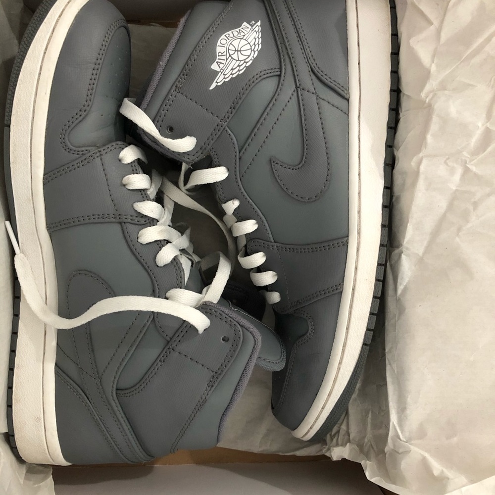 Jordan 1 Mid Cool Grey White